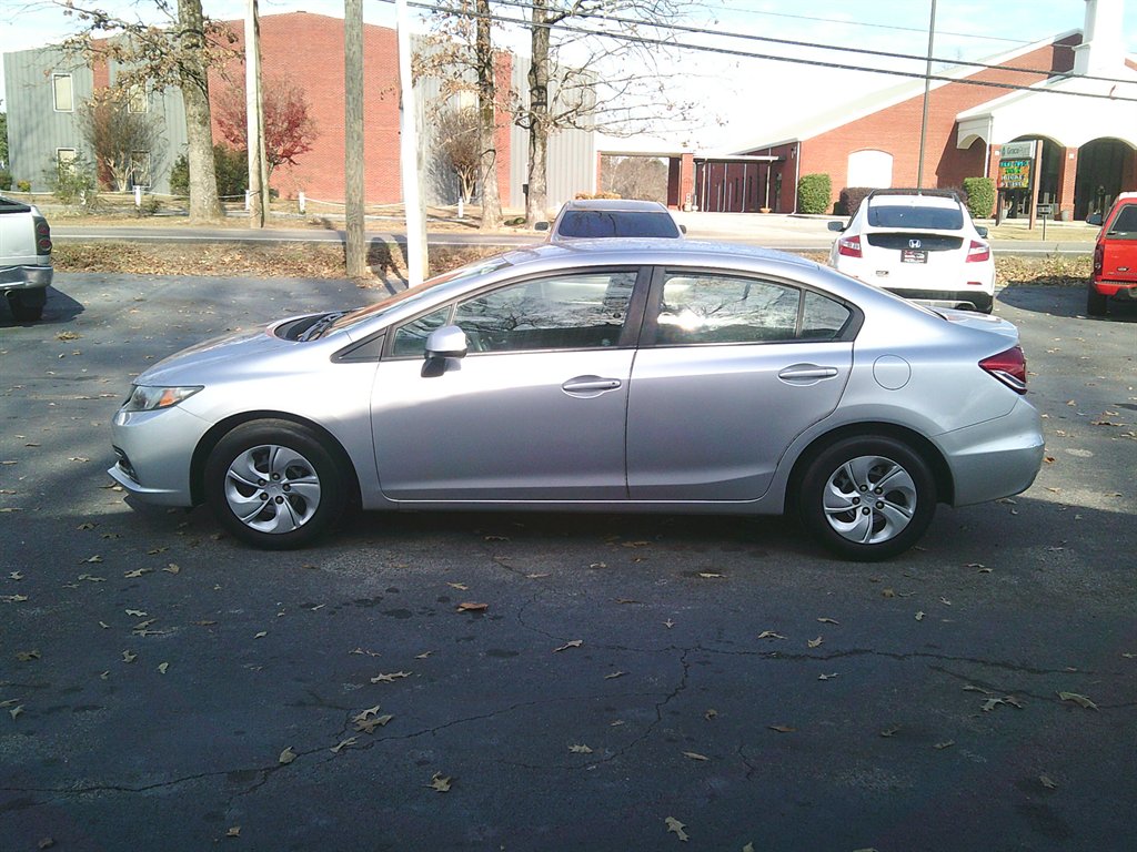 2013 Honda Civic LX's photo