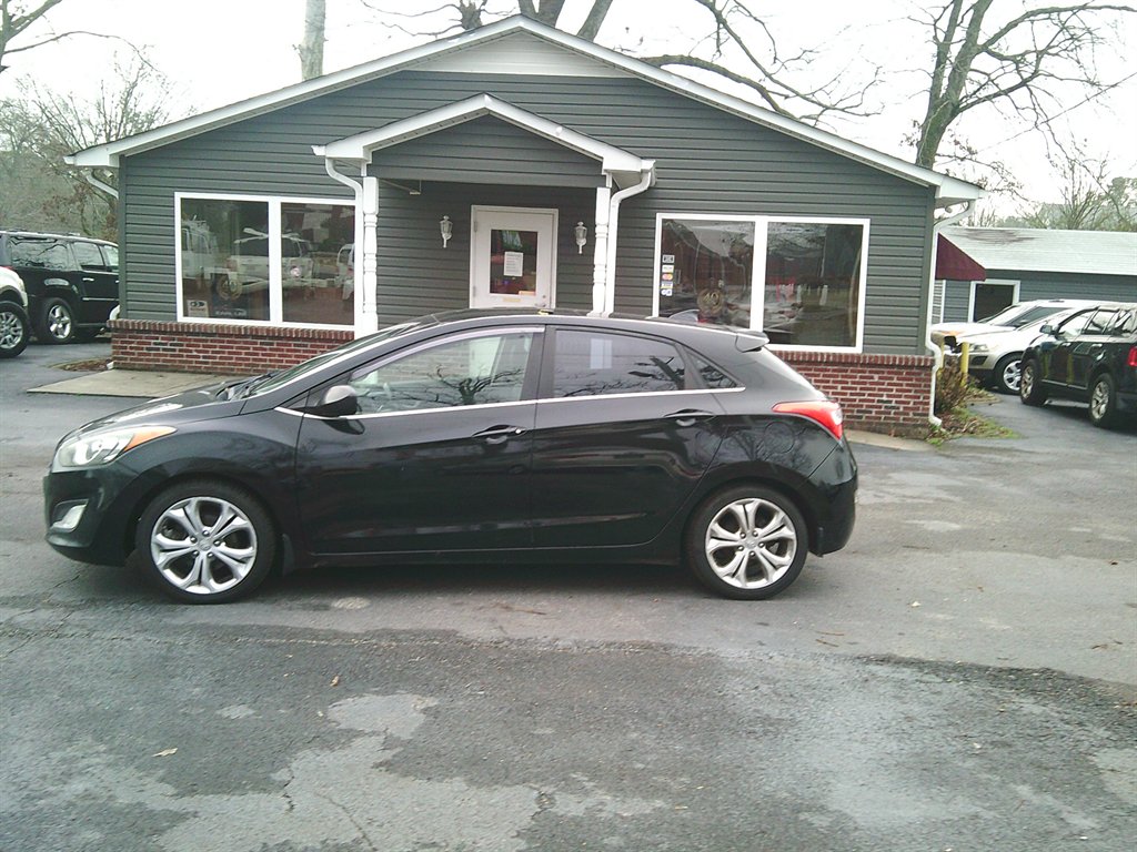 2014 Hyundai Elantra GT Base's photo