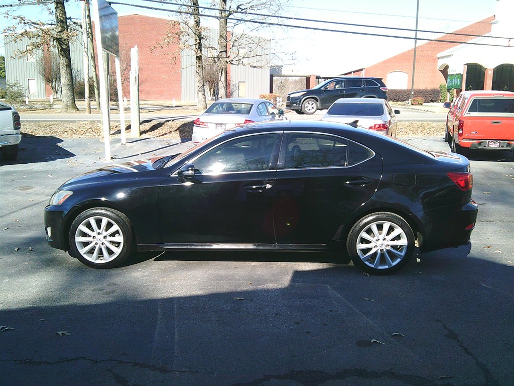 2010 Lexus IS 250's photo