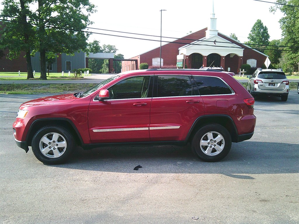 2011 Jeep Grand Cherokee Laredo's photo